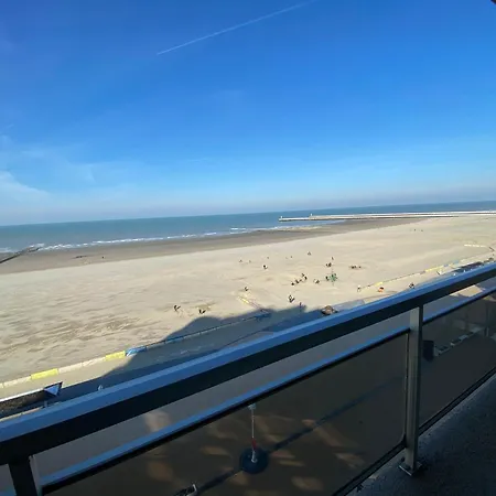 In With Stunning Sea Views *