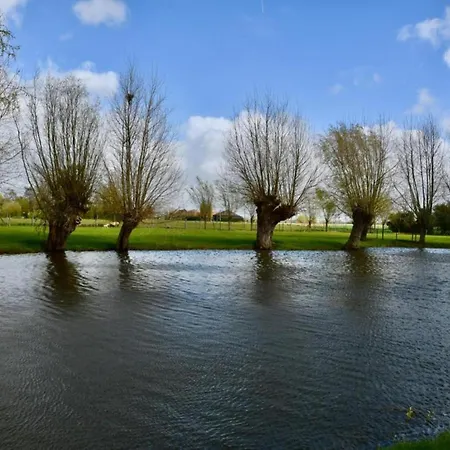 In With Stunning Sea Views *